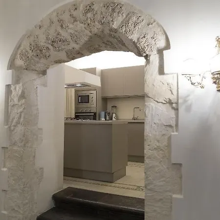 San Carlo Oda ve Kahvaltı 5*