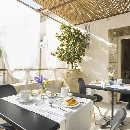 Oda ve Kahvaltı San Carlo