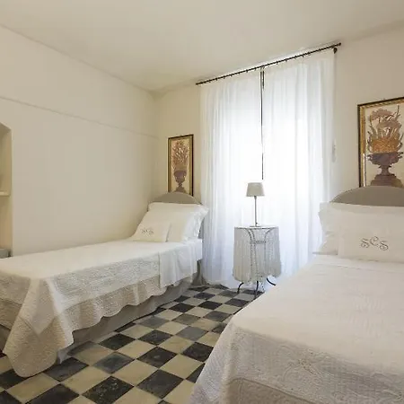 Oda ve Kahvaltı San Carlo Noto