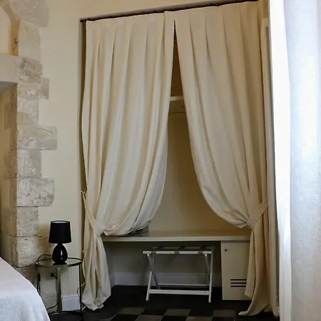 Oda ve Kahvaltı San Carlo