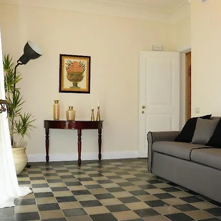 San Carlo Oda ve Kahvaltı 5*