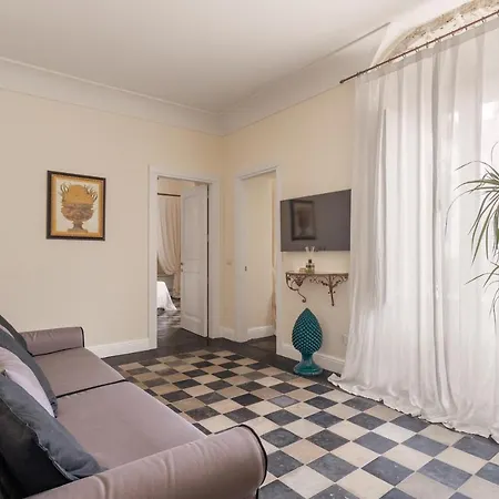 San Carlo Oda ve Kahvaltı 5*