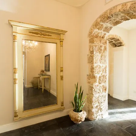 San Carlo Oda ve Kahvaltı 5*