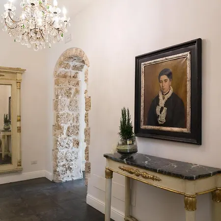 San Carlo Oda ve Kahvaltı 5*