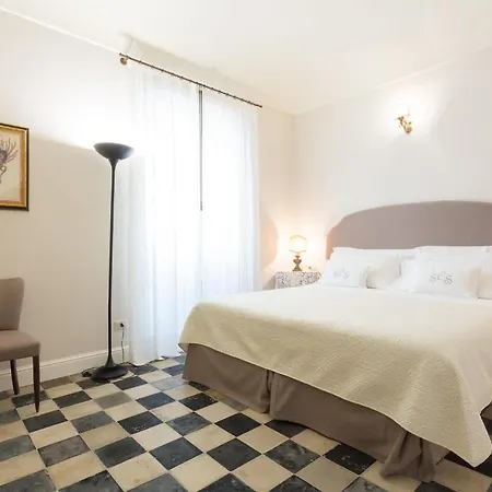 Oda ve Kahvaltı San Carlo Noto