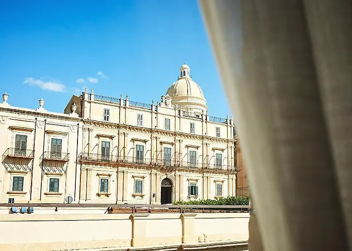 Oda ve Kahvaltı San Carlo 4*