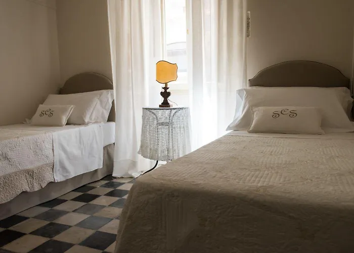 San Carlo Oda ve Kahvaltı Noto